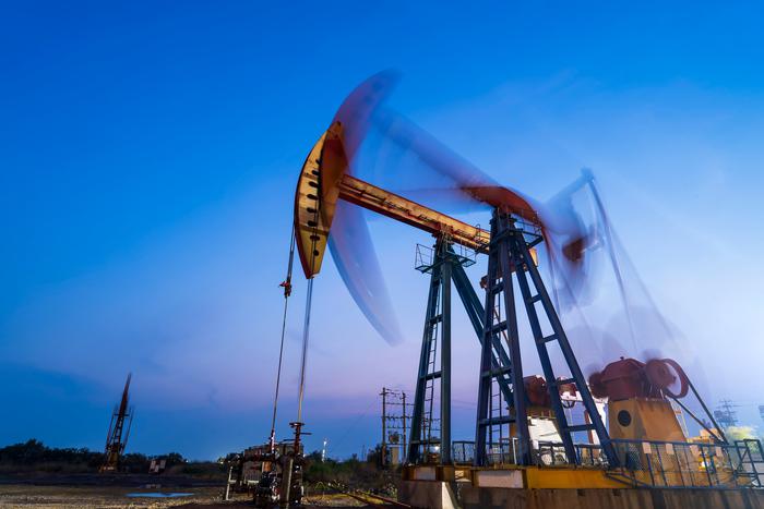 Индийские компании продолжили закупки российской нефти несмотря на угрозы американских властей