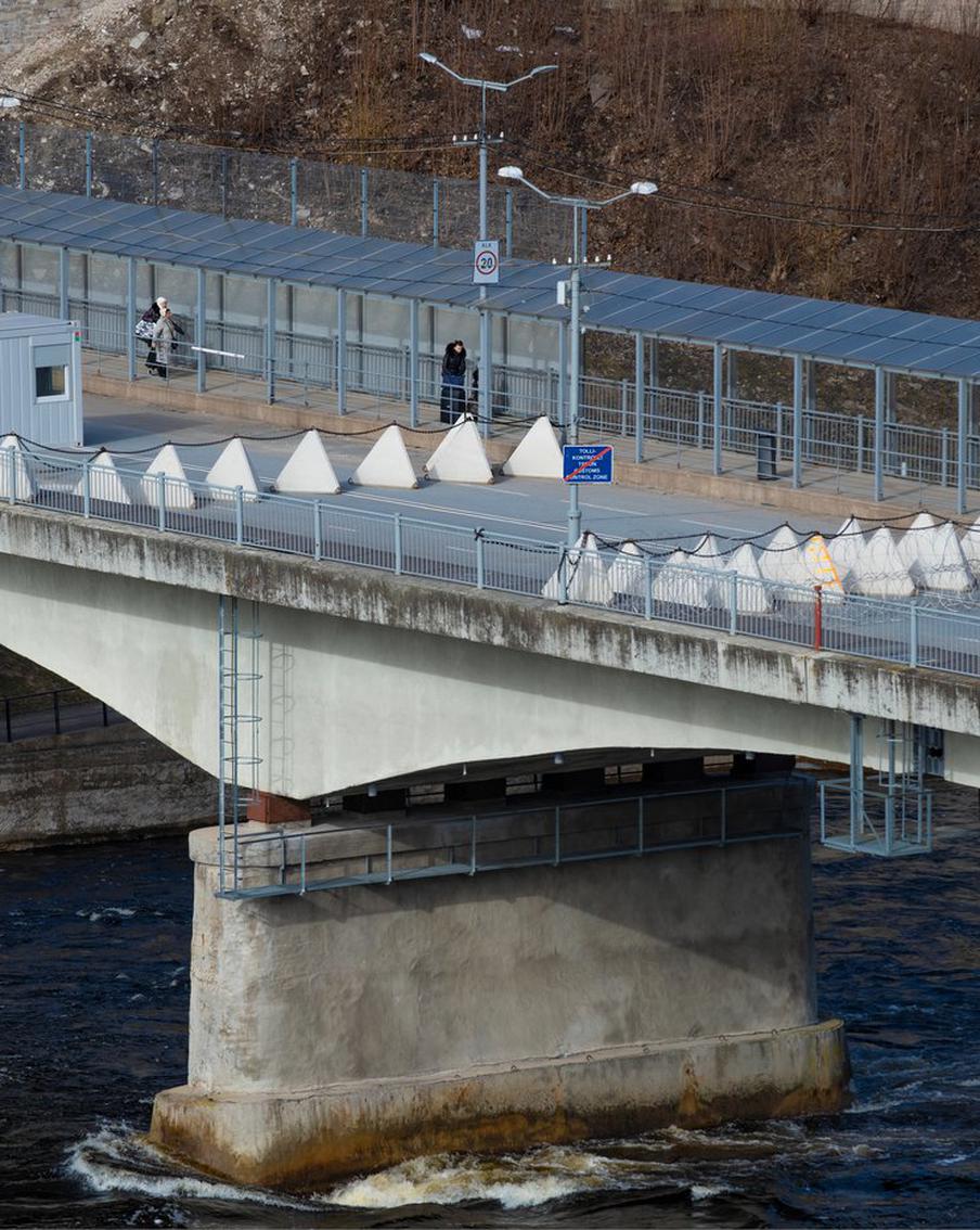 Эстонские власти выставили на границе с Россией новые усиленные заграждения для предотвращения нелегальной миграции