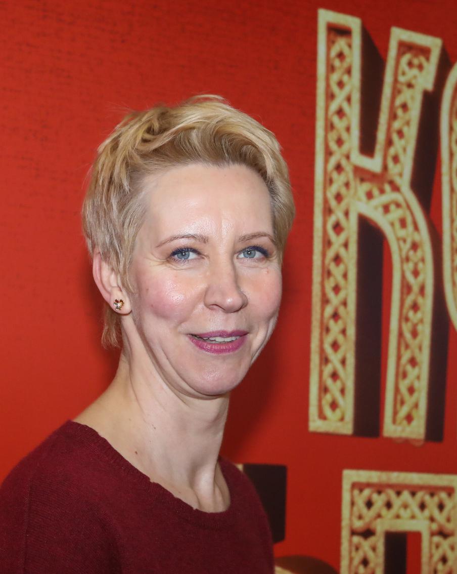 Суд отменил постановление о заочном аресте телеведущей Лазаревой