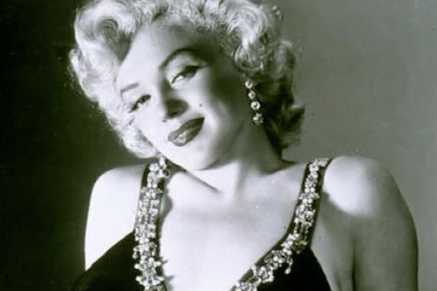 Органы Мэрилин Монро уничтожили после вскрытия – сенсационное интервью коронера