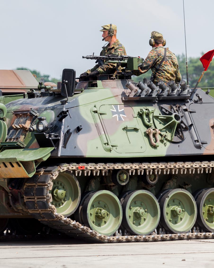 Германия создаёт армию против России под флагом НАТО