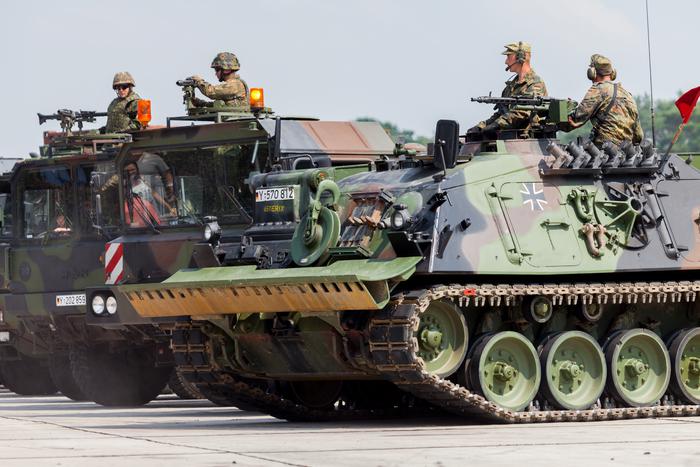 Германия создаёт армию против России под флагом НАТО