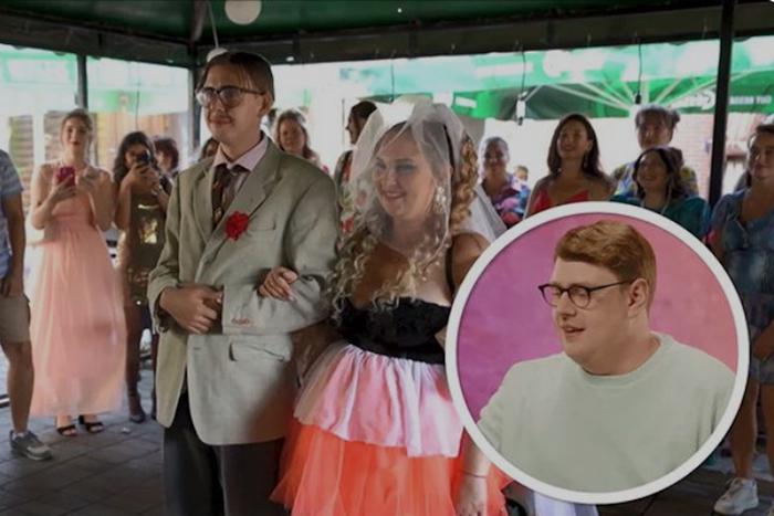 В новом реалити свадьбы по-русски комментирует "америкашка Дэни"