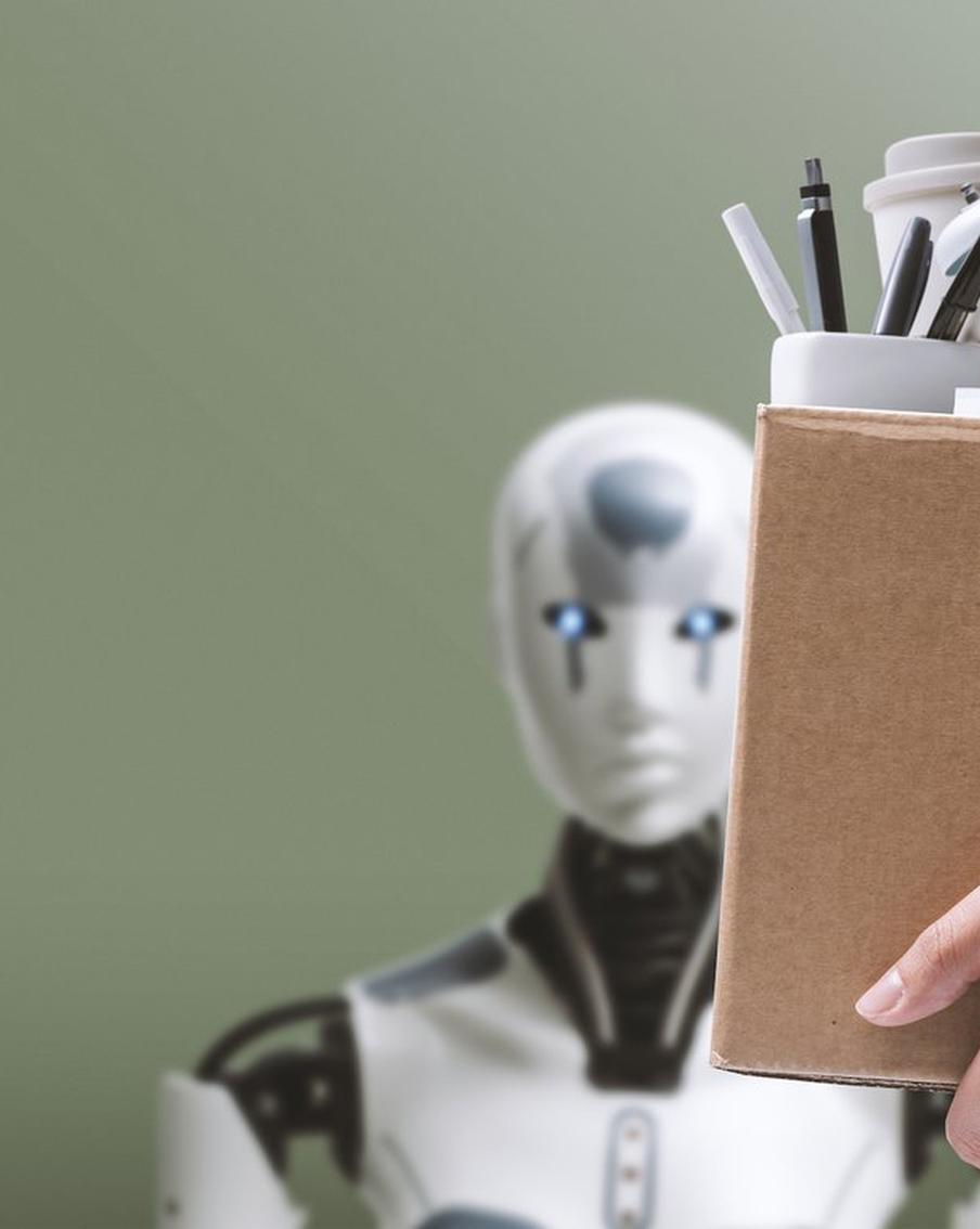 Незаконно уволена из-за ИИ: как москвичка отстояла рабочее место в суде