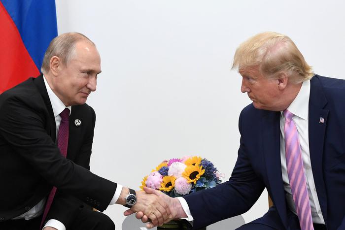 Трамп лично встретится с Путиным, США введут санкции: хроника очередных событий украинского кризиса