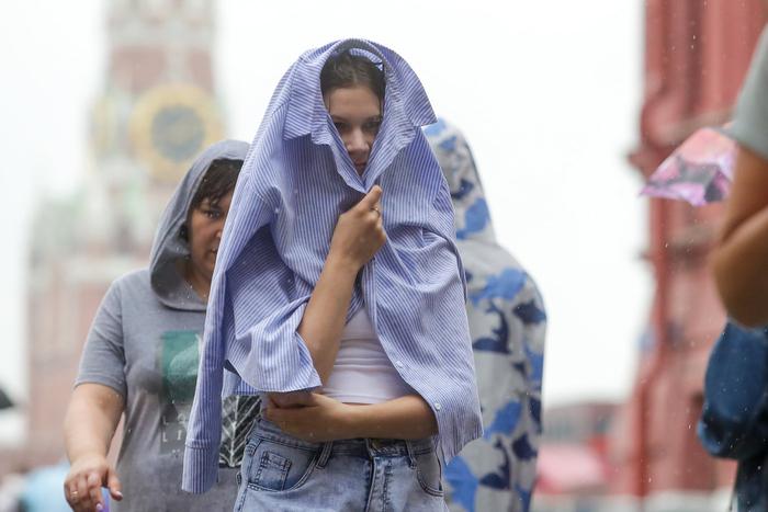 Тепло или холод, лето или осень: какую погоду ждать москвичам в августе