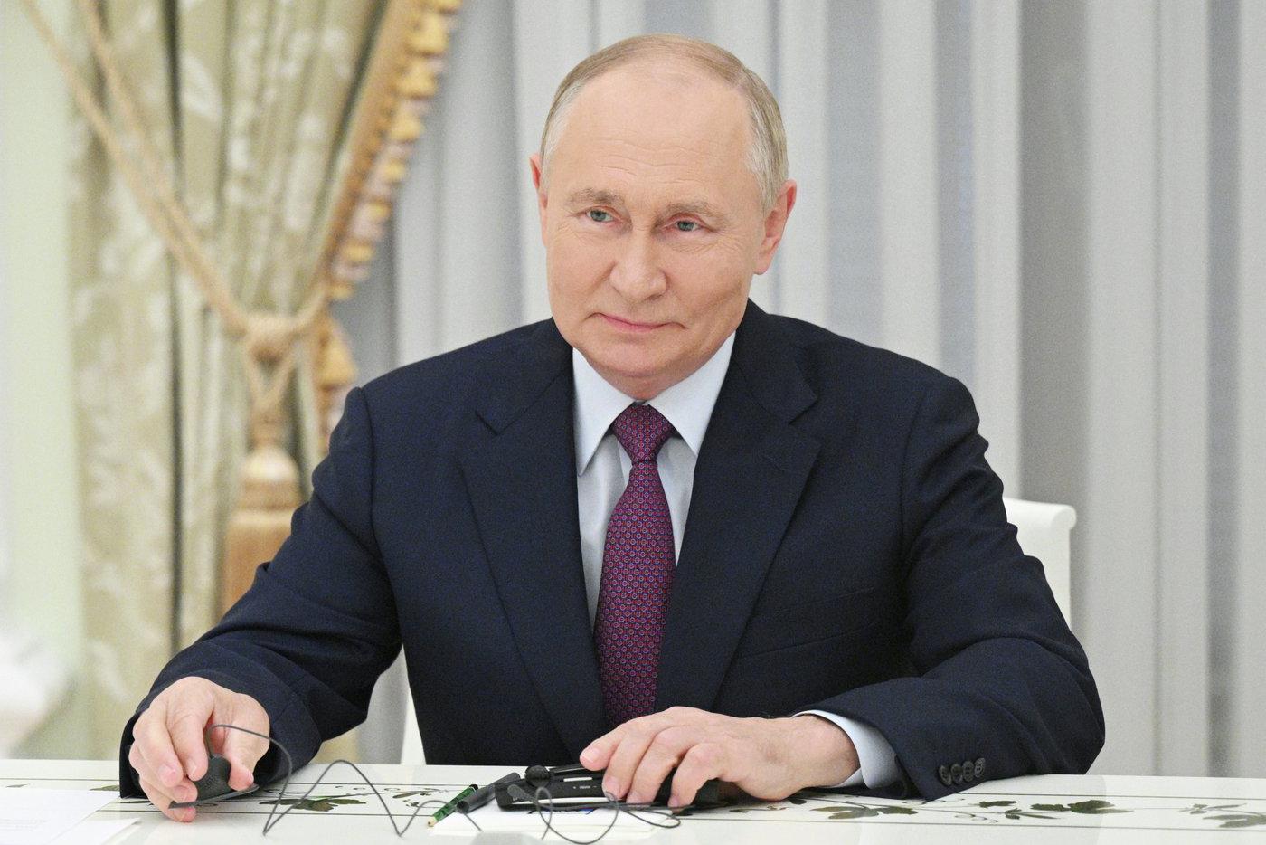 Владимир Путин высказался об условиях встречи с Зеленским