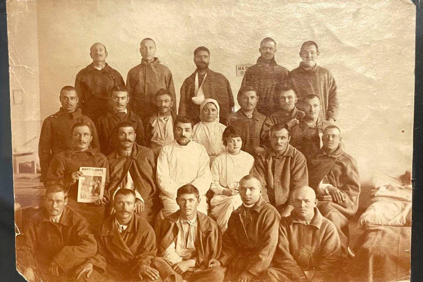 "Толстая" фотография, обнаруженная Юрием Матвеевым.