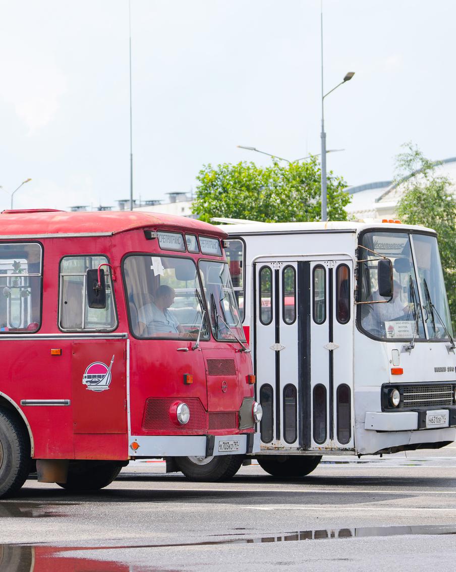 Городские автобусы отмечают День рождения: 101 год они работают на улицах Москвы