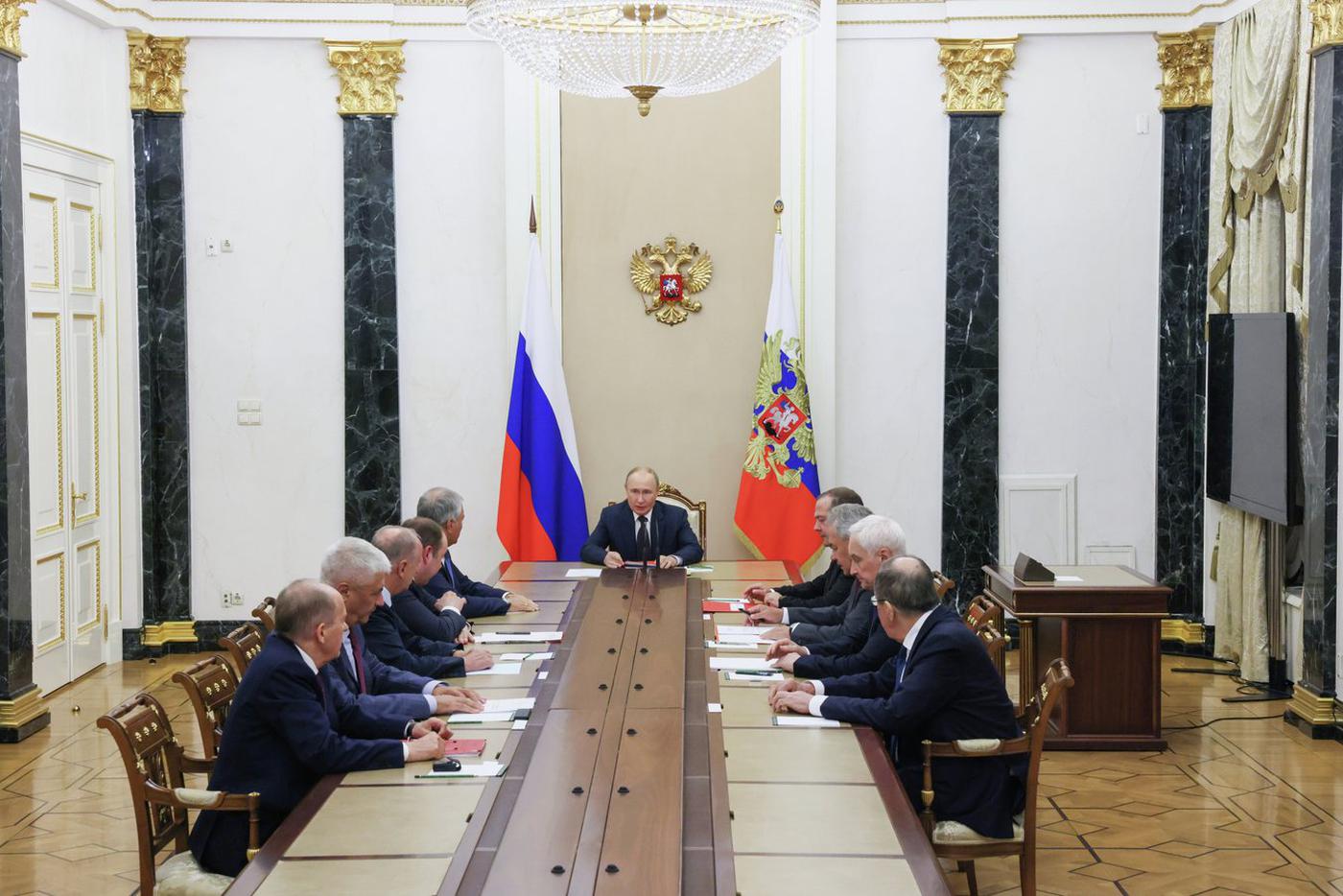 Путин обсудил с Совбезом РФ вопросы региональной безопасности