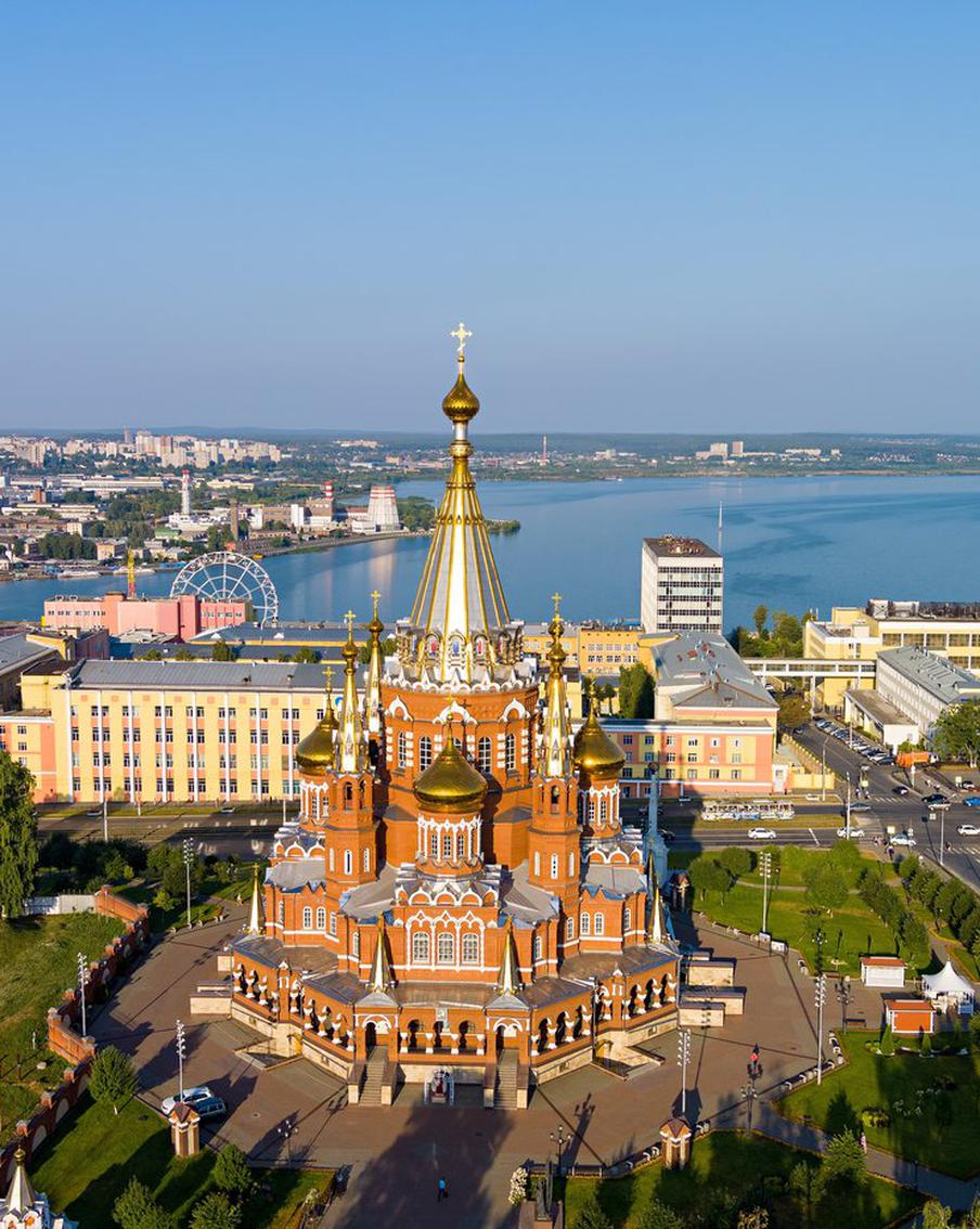 Пассажиров и персонал аэропорта Ижевска эвакуировали из-за объявленного в Удмуртии режима беспилотной опасности