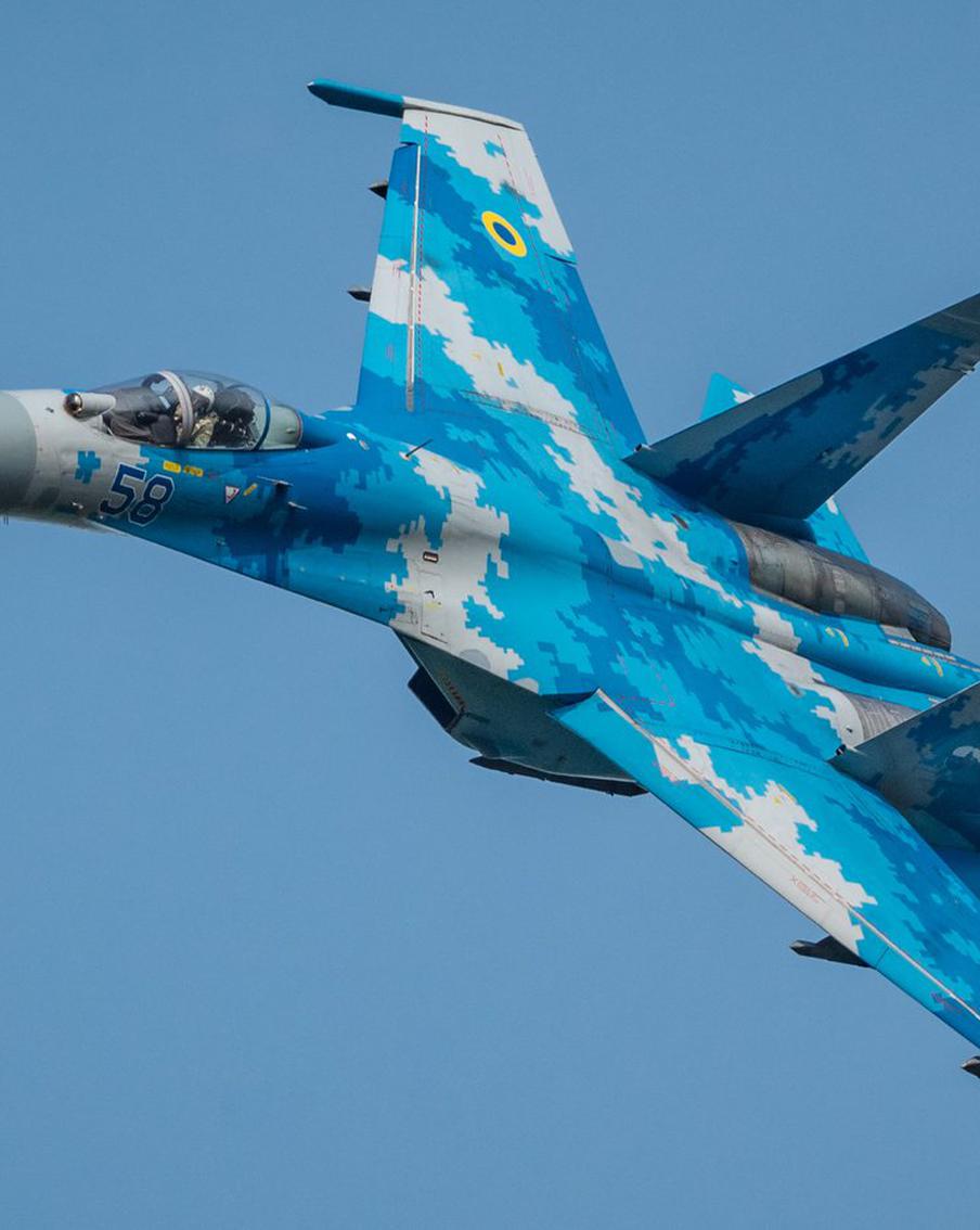 Российские военные сбили истребитель Су-27, принадлежащий украинским военным, в зоне боевых действий