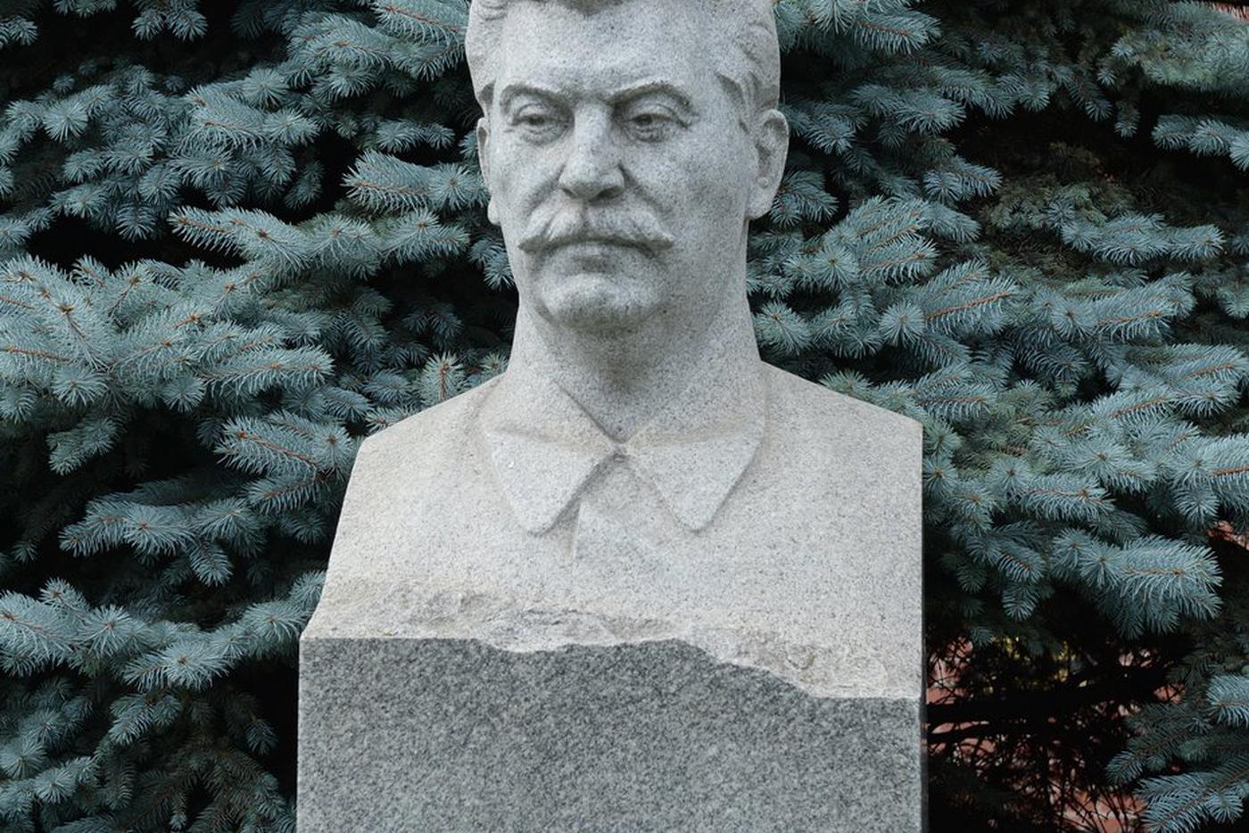 Родственник Иосифа Сталина отказался от переноса останков прадеда на родовое кладбище