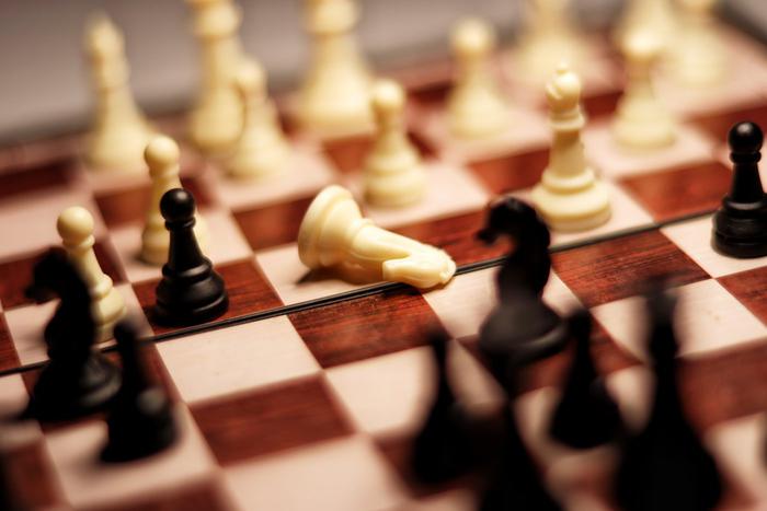 ФСБ: одну из бомб для подрыва российских военных замаскировали под шахматы