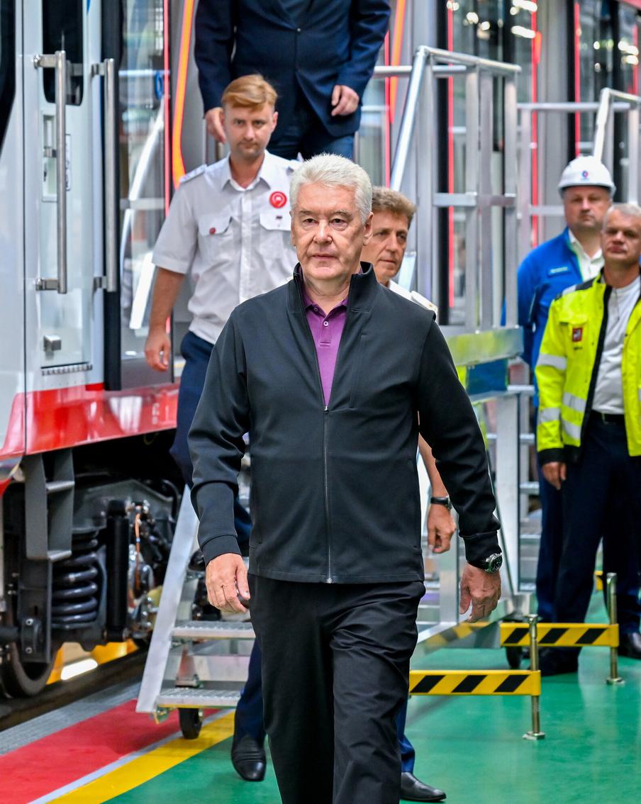 Собянин рассказал, как проект "Город героев" укрепляет связь времён и поколений