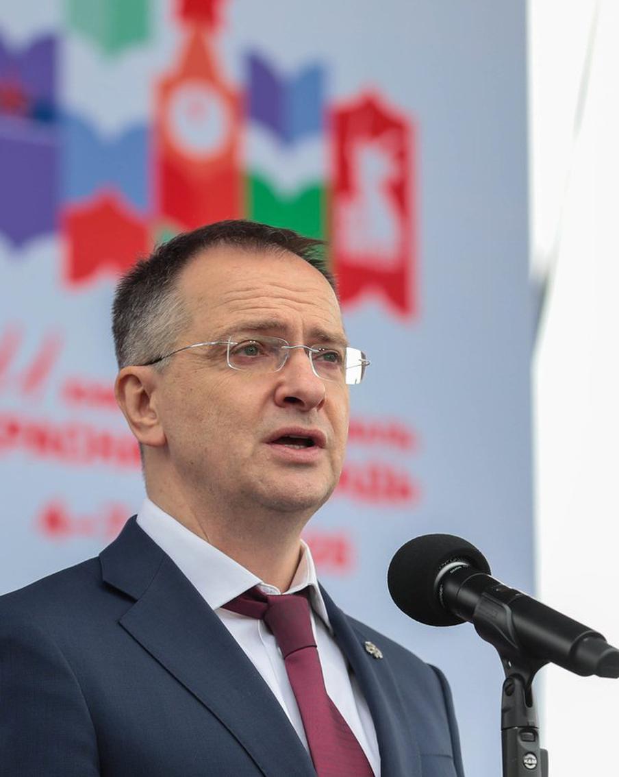 Мединский вручил Золотую звезду внуку Алексея Береста