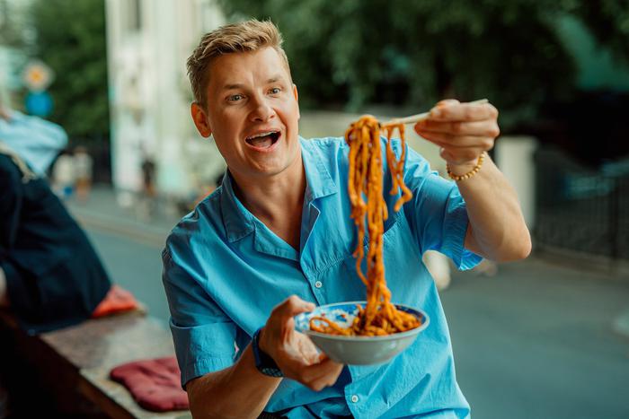 "Ел кенгуру, питона, лягушек, черепах": Александр Белькович рассказал про гастрономические пристрастия