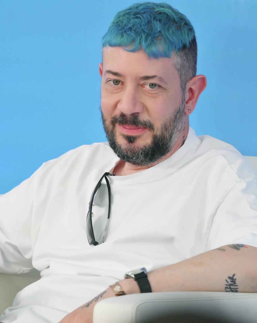 Артемий Лебедев стал отцом в 11-й раз — на свет появилась дочь