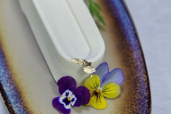 Как цветы и зубы изменили жизнь медсестры из Москвы: в 43 года окончила колледж известным кондитером