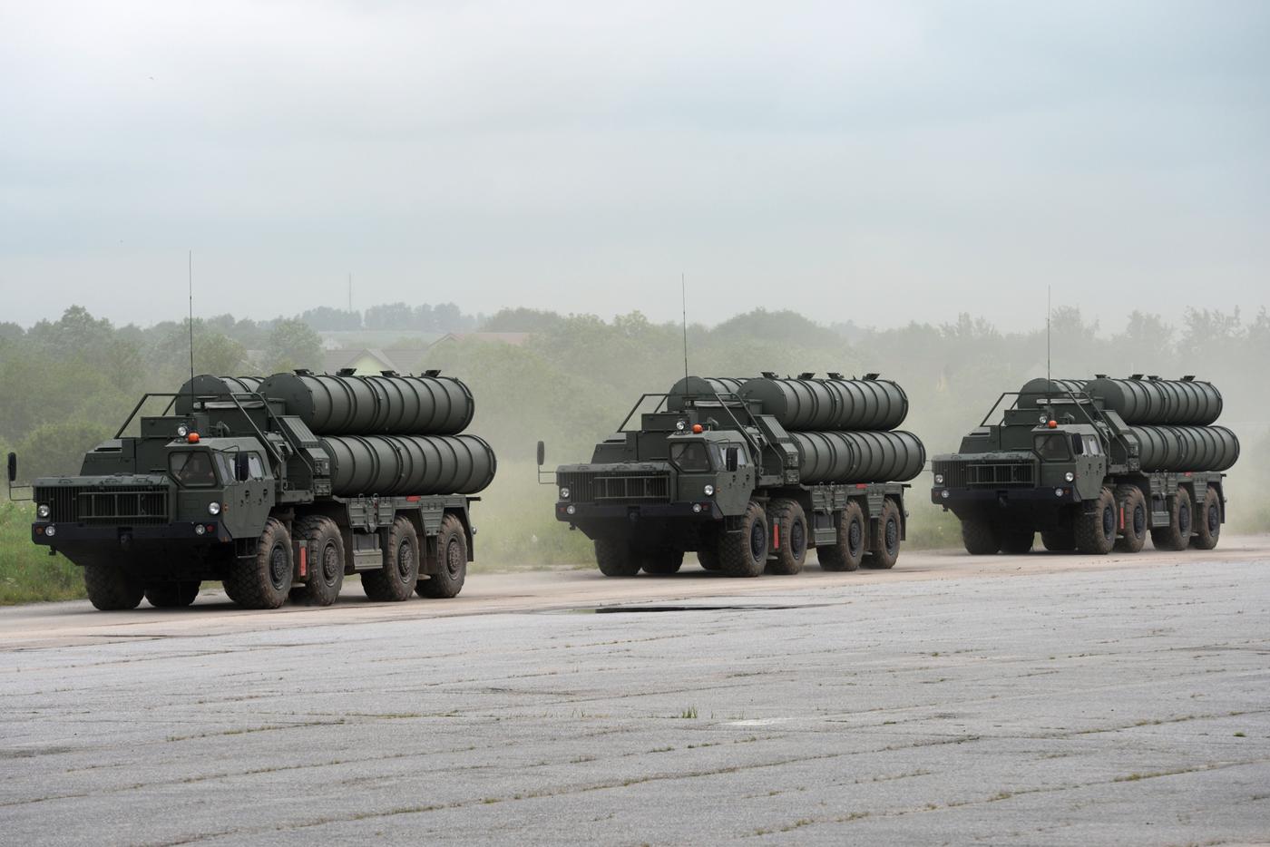 Индия назвала С-400 из РФ "игроком, изменившим правила" в конфликте с Пакистаном
