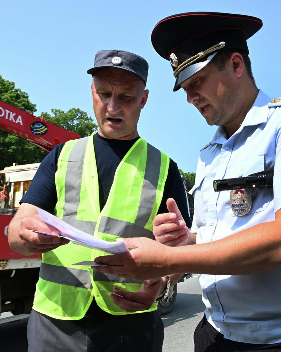 В России хотят штрафовать до 15 тыс. за "иранскую тонировку"