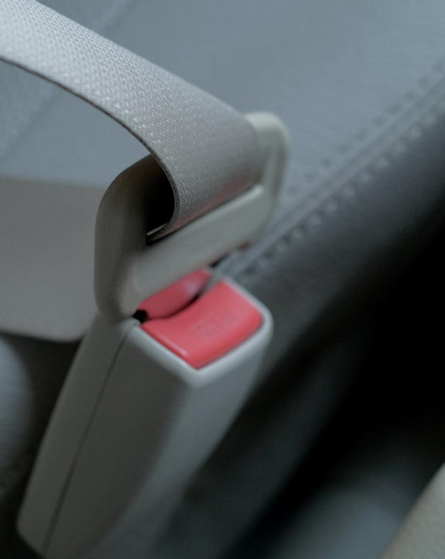 МВД хочет запретить заглушки для ремней и ввести яркие ремни