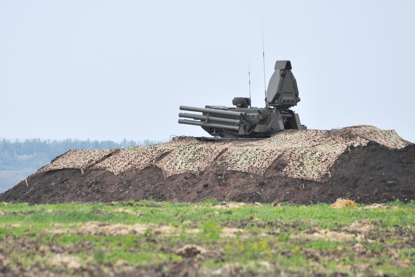 Минобороны: ПВО за сутки уничтожила 240 украинских дронов и снаряды HIMARS