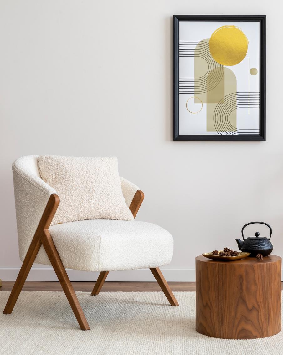 Акценты в интерьере: как добавить изюминку минимализму через декор