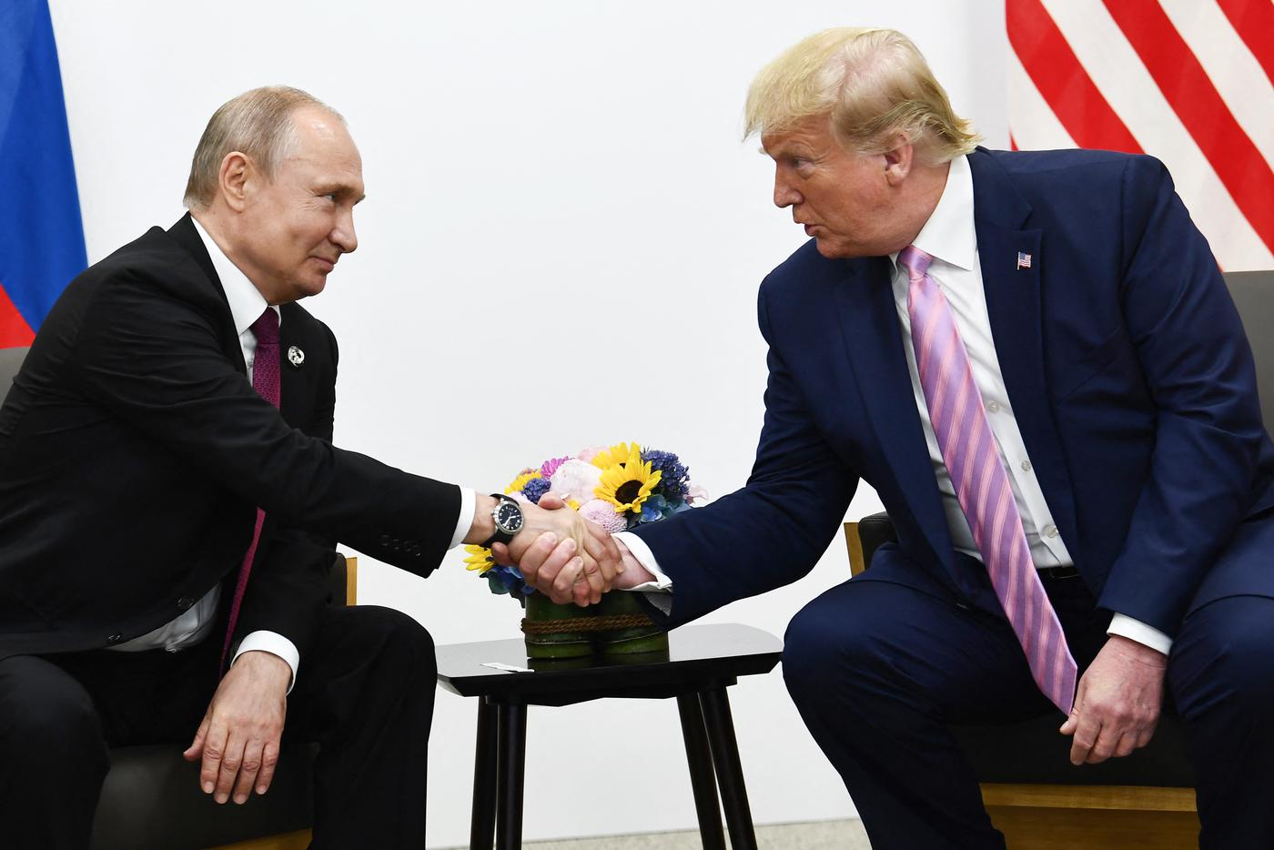 "Остановить НАТО и Украину": переговоры Трампа и Путина на Аляске