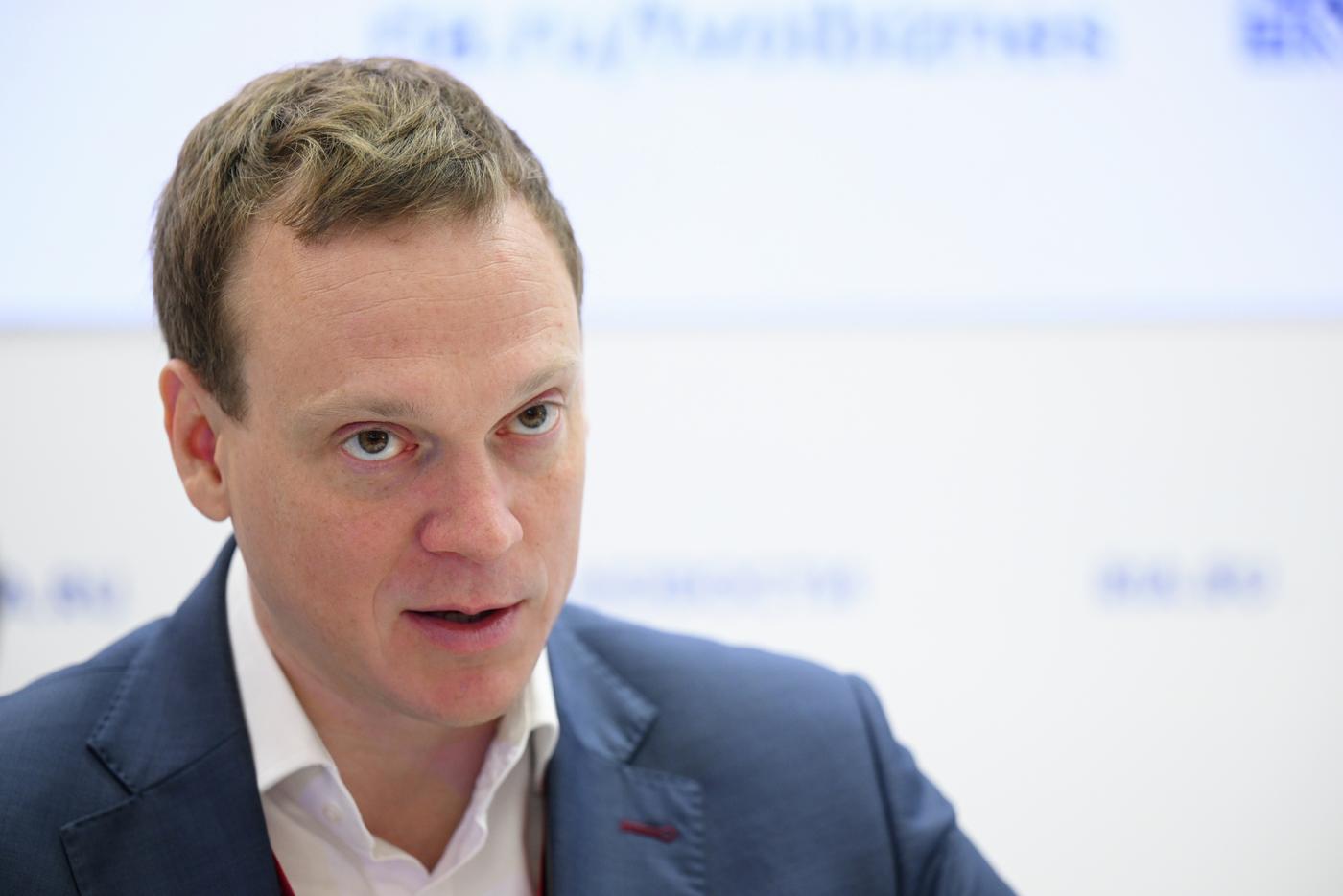 Губернатор Малков прибыл на место взрыва и пожара на заводе "Эластик"