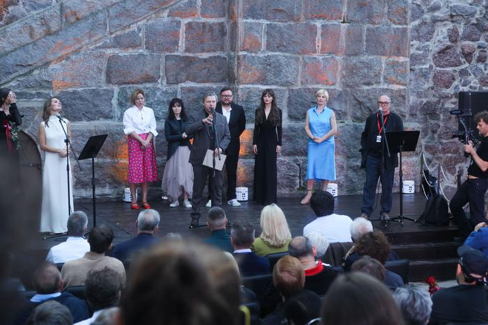 "Окно в Европу" закрылось: в Выборге наградили победителей 33-го фестиваля российского кино