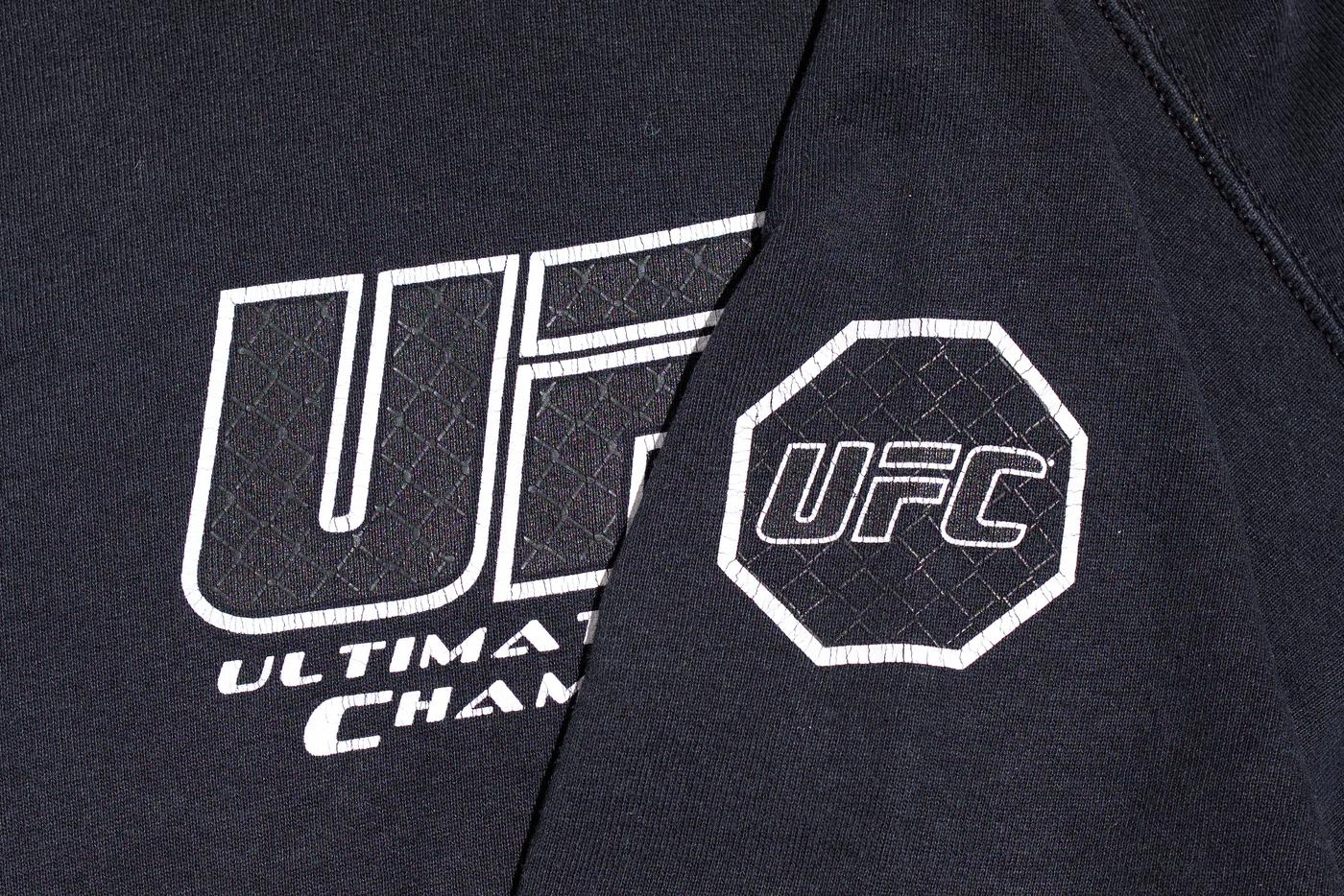 Уроженец Чечни Хамзат Чимаев стал абсолютным чемпионом UFC в среднем весе