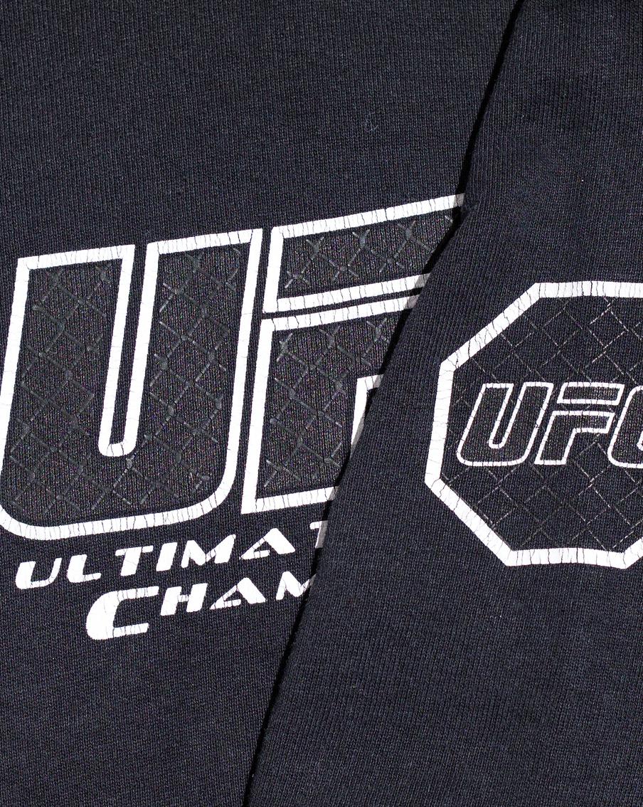 Спортсмен чеченского происхождения Хамзат Чимаев стал абсолютным чемпионом UFC в среднем весе