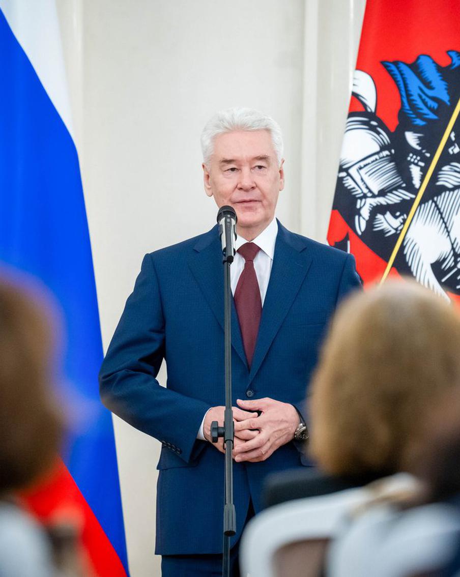 Сергей Собянин поделился тем, как благодаря "Стажировкам" юные москвичи получают первый профессиональный опыт и доход