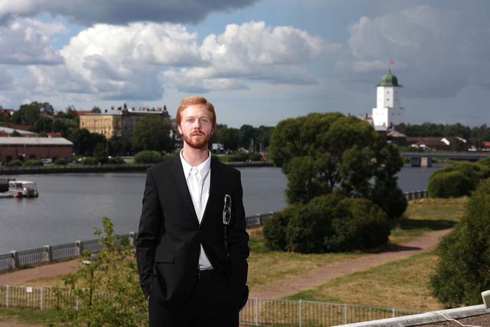 "Иван Кудрявцев спас меня от убийства других людей": режиссёр Филипп Ларс рассказал на фестивале "Окно в Европу", как снимал свой дебют