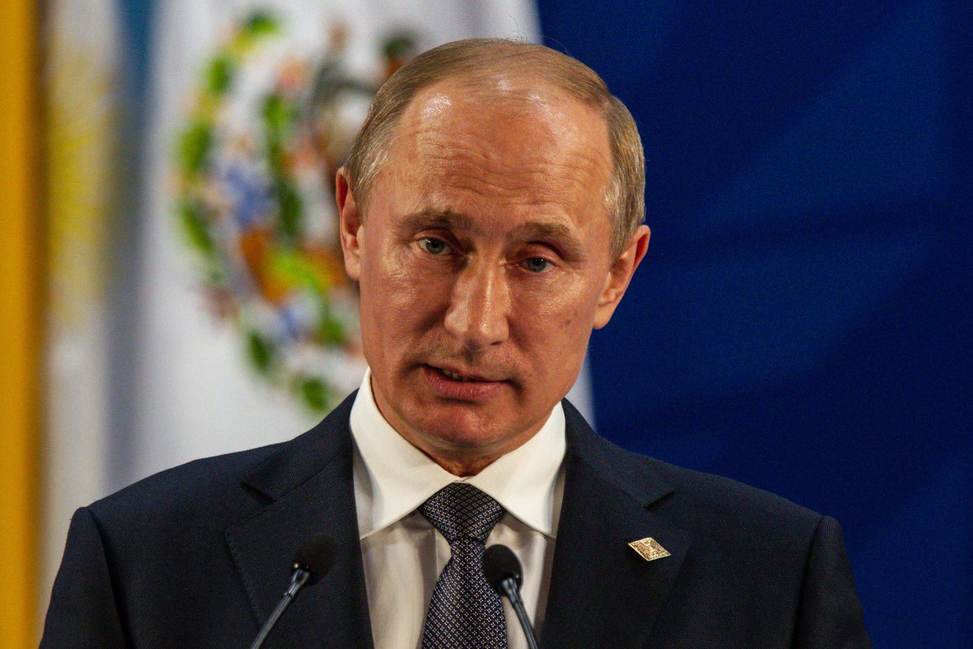 Путин подарил ездившему на "Урале" жителю Аляски новый мотоцикл