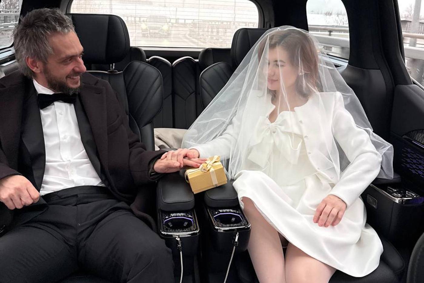 "Свадьба была камерная, только для нас двоих": Анна Цуканова-Котт второй раз вышла замуж