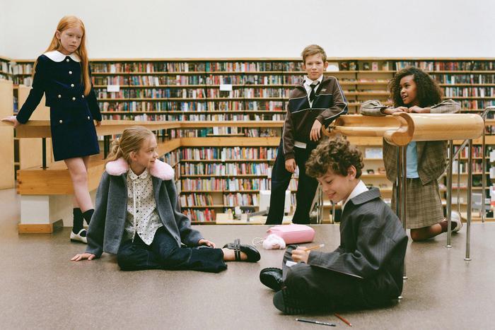 7 брендов школьной одежды, которые сделают образ стильным и удобным