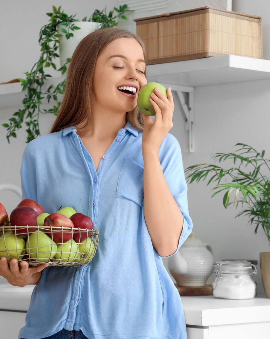 Яблоко на счастье: что незамужние девушки делают на Яблочный Спас