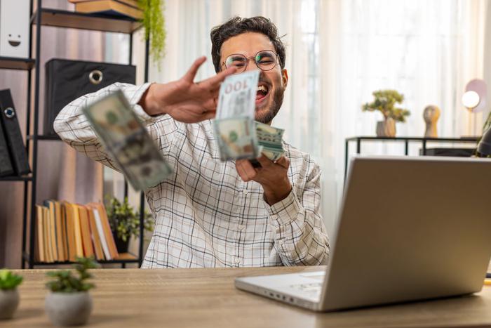 Как войти в айти: как айтишники поднимаются к зарплате в 400 тысяч в 2025 году