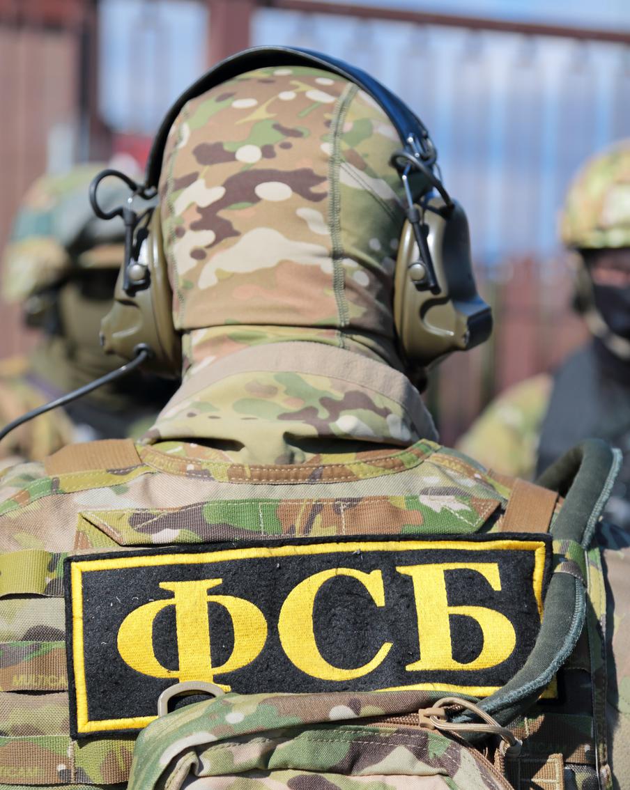 В Брянске ФСБ предотвратила теракты и изъяла оружие и взрывчатку