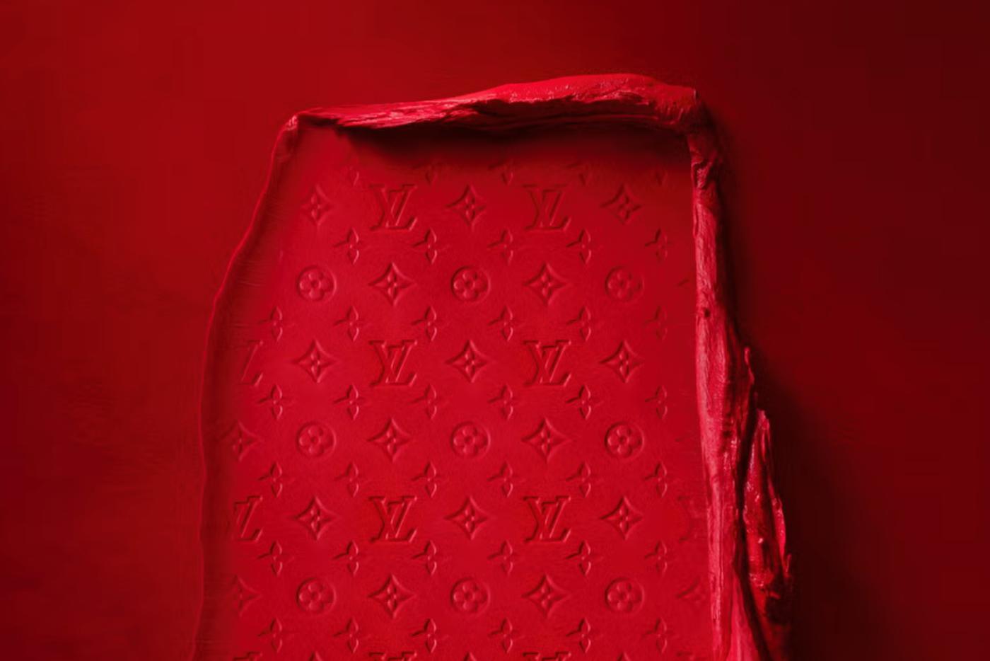 Louis Vuitton запускает дебютную линию макияжа La Beauté: что происходило в мире моды и красоты на этой неделе
