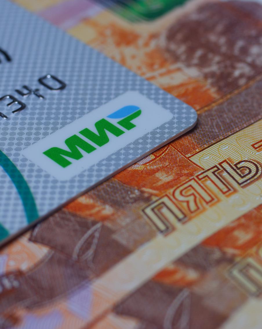 С сентября Соцфонд начнёт выплачивать студенткам пособие по беременности и родам