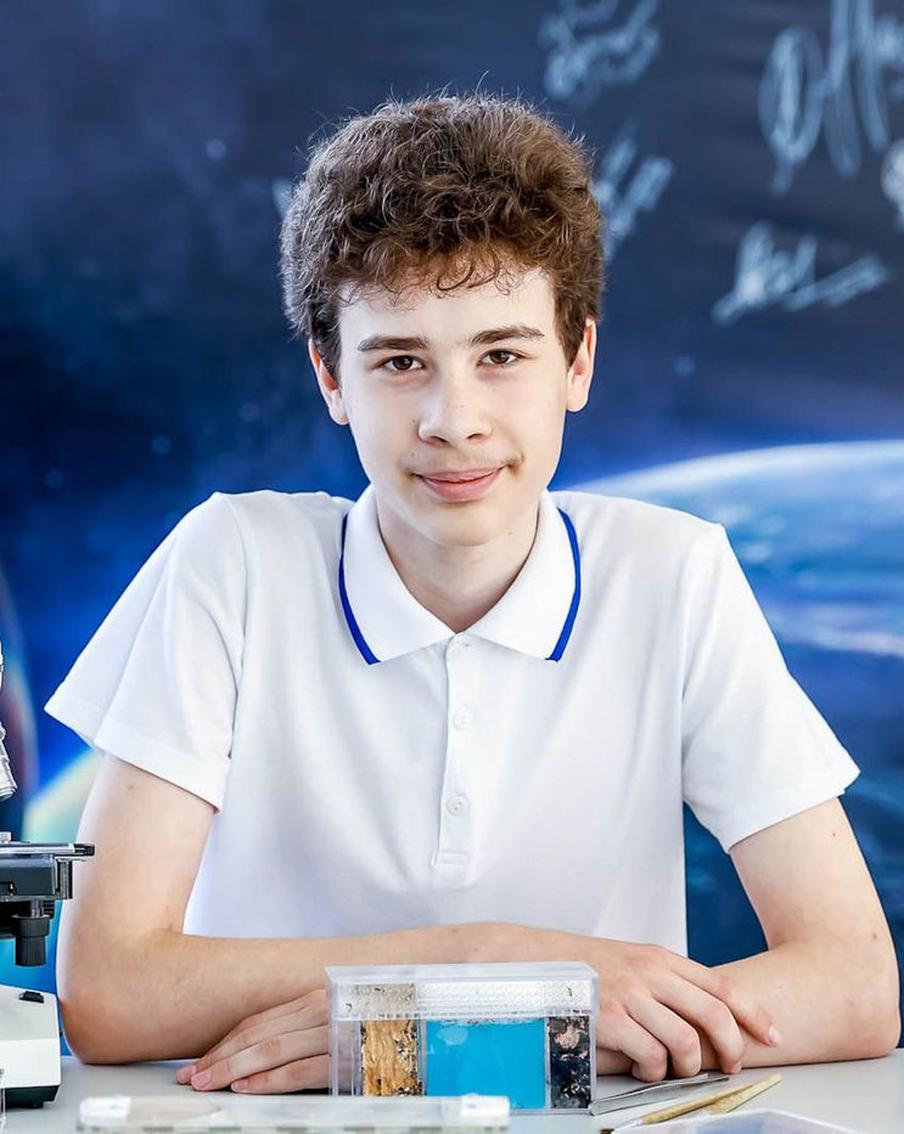 Столичный школьник запустил мокриц и муравьёв на орбиту