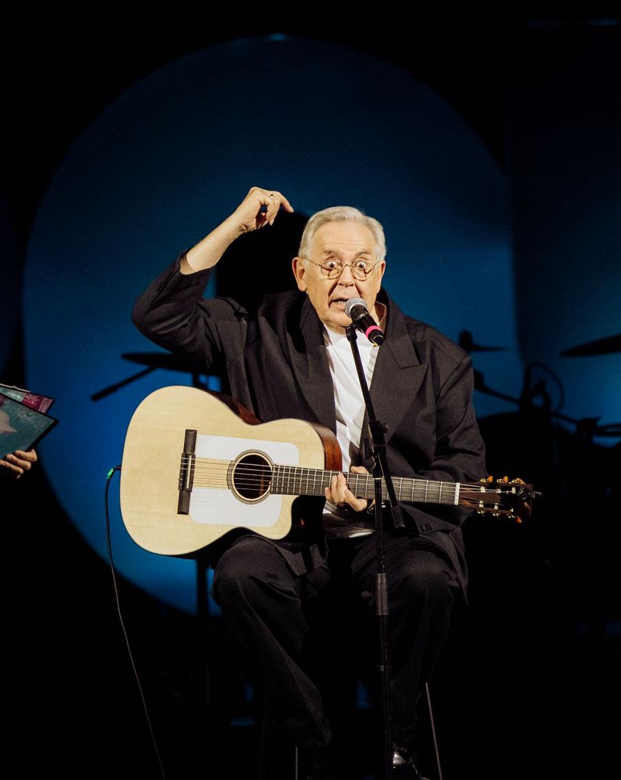 На открытии фестиваля "Короче" от шуток Стоянова досталось всем – кто не смеялся