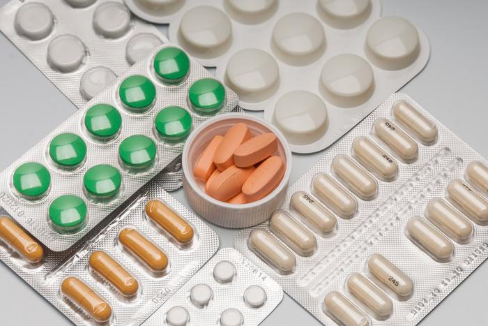 Депутат, нарколог и жертва рассказывают о вреде незарегистрированных таблеток для похудения