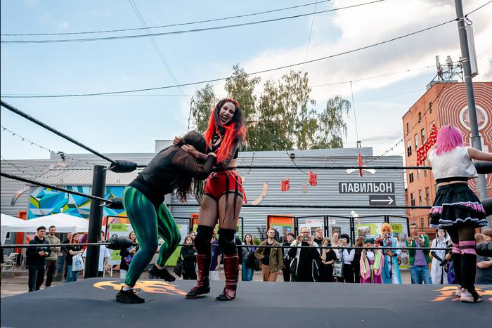 На какие виды спорта сходить в Москве: дрэг-рейсинг, реслинг и футбол