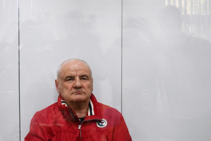 Павел Попов не признал вину по делу о взятках и мошенничестве