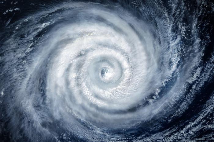 Как ураган "Эрин" отразится на погоде в России