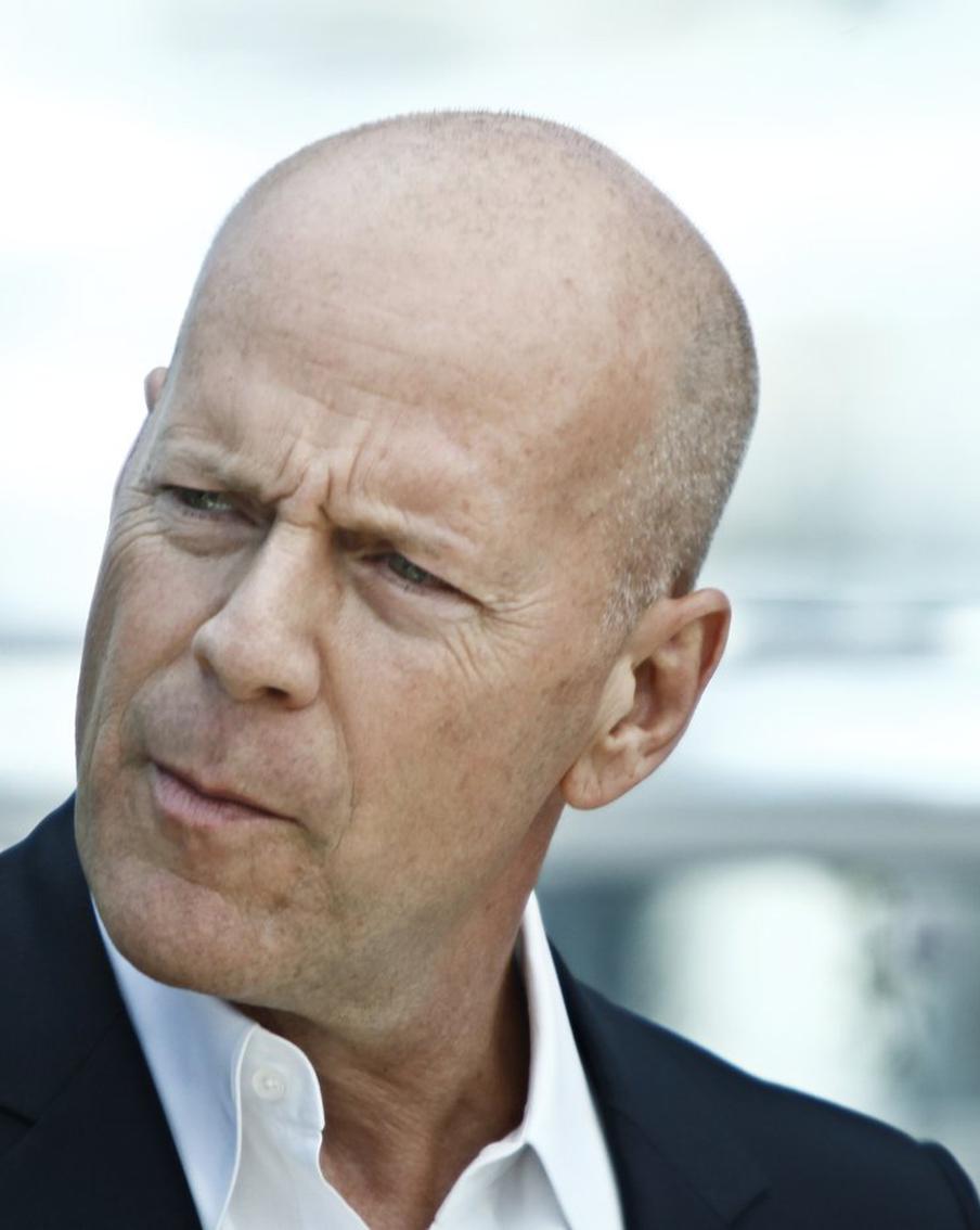 СМИ: Брюс Уиллис почти не говорит и живёт под круглосуточным присмотром